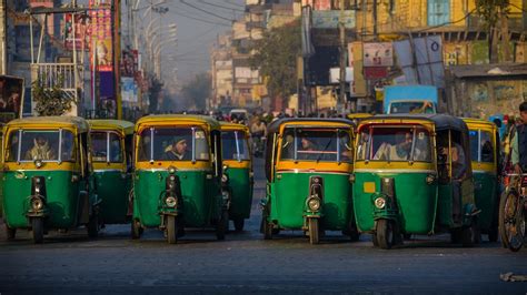 Cheap Flights from Manila to New Delhi .